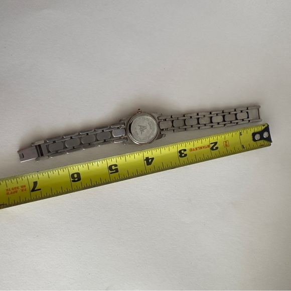 Anne Klein Two Tone Quartz Analog Ladies Wrist Watch Vintage White Face Silver - Picture 7 of 13